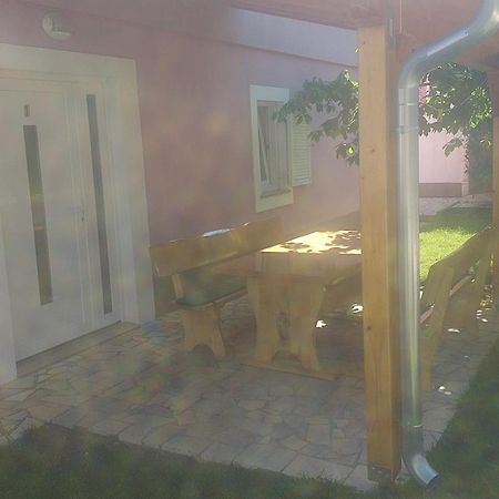 Jan 1 Apartman Póla Kültér fotó