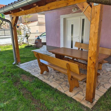 Jan 1 Apartman Póla Kültér fotó